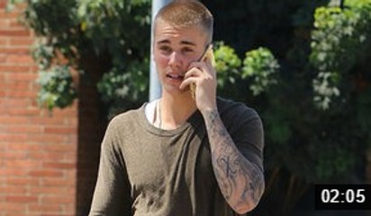 Justin Bieber Fans Try to BREAK into His Australia House - Video Dailymotion