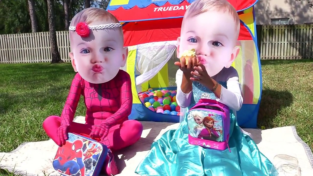 Police Baby Stolen Lunch! w/ Crying baby, catwoman, pink spidergirl, spiderman, frozen els