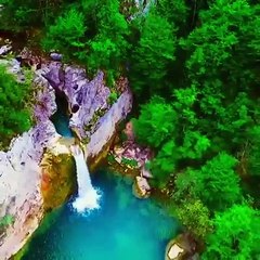 rabbim dünyaa arzında insaanlara ne nimetler bahsetmiş ama nedense ellaaha isyan edip kaafir oluyor