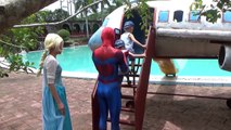 SPIDERMAN & FROZEN ELSA & TWIN BOY COLOR BOATS PAPER vs JOKER PITCHING ! Superhero Fun NEW