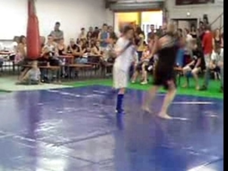 tit combat dexibition (lol)  la belle et la bete