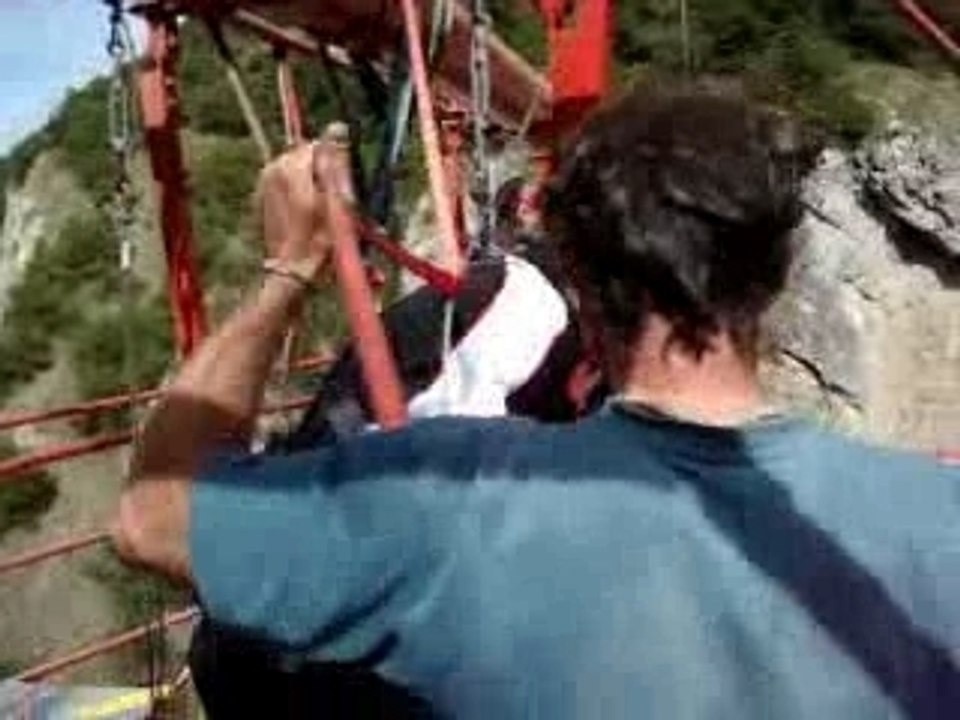 Bungy Jump 190M - Niouc, Valais, Suisse