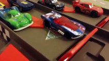 Cars 2 Race Surprise Eggs Thomas & Friends Hot Wheels Lightning McQueen Spider-Man Racing