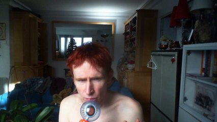 Wiwi égratigne "je te vois" de Still Fresh & Abou Debeing