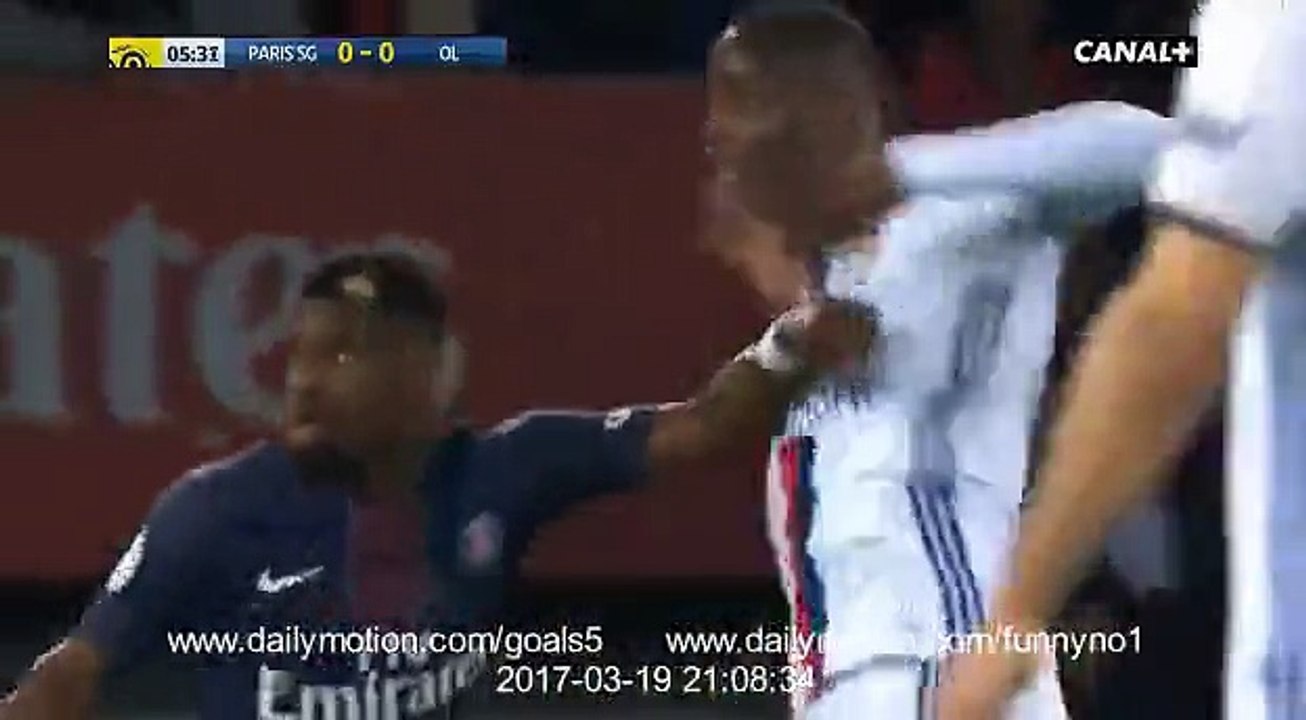 Alexandre Lacazette Goal PSG 0 - 1 Lyon Ligue 1 19-3-2017