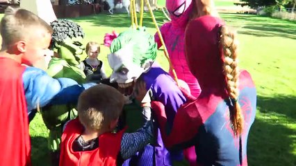 Spider-man & Superman vs Funny JOKER PLAYGROUND Prank! Elsa Anna Pink Spidergirl Hulk Batm
