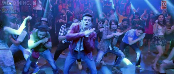 Neendein Khul Jaati Hain