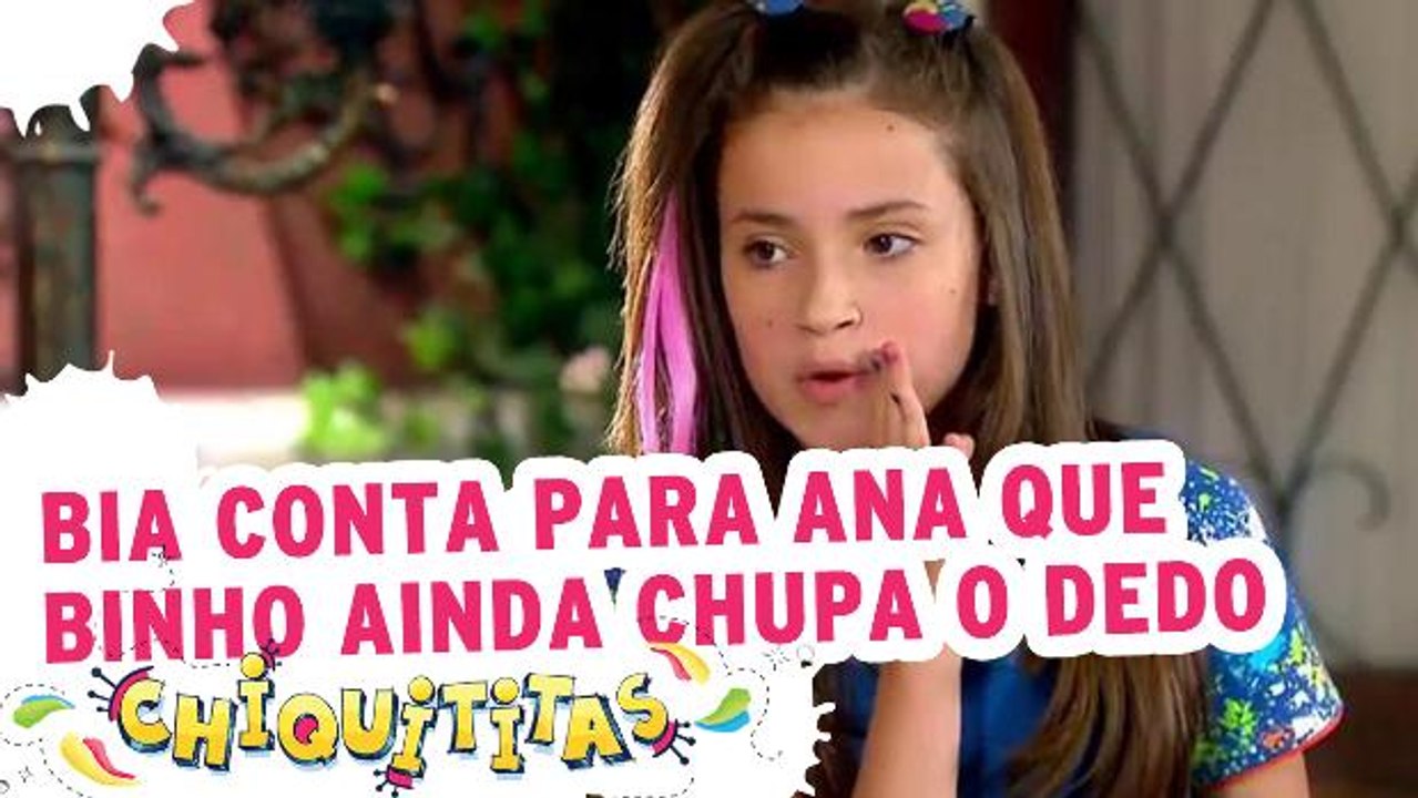 Bia conta para Ana que Binho ainda chupa o dedo