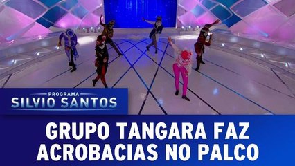 Grupo Tangara faz acrobacias no palco do programa