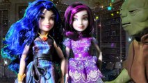 Mal and Evie Descendants Dolls Call Upon Yoda Jedi Master Star Wars Toy Disney Toy Review Carlos