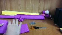 Make flowers with beautiful paper swirls