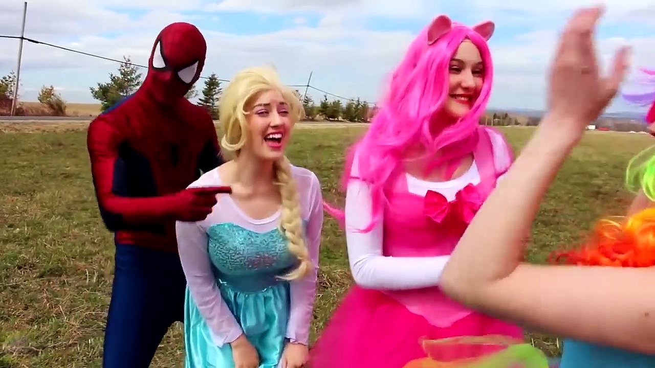 Spiderman & Frozen Elsa vs Fire! w/ Pink Spidergirl, Anna & Kristoff, Hulk, Joker & Snake