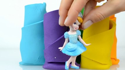 Tải video: Disney princess surprise eggs play doh toys collection Cinderella, Jasmine, Snow White, Belle, Ariel-e0UXZp