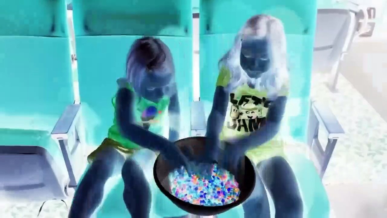 Gold Play Button unboxing! _ Life With Jillian & Addie _ Babyteeth4-H8