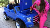 HULK PUSH PINK SPIDERGIRL INTO POOL w_ Freaky Joker Kids Driving Car Video Toys In Real life-cnblLUPs
