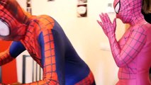 SPIDERMAN HURTS VS SPIDERGIRL !! Baby Spiderman vs Joker FREAK w_ Maleficent-_gn