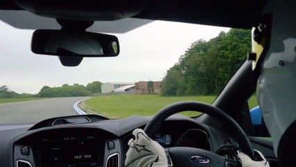 StigCam - Ford Focus RS - Top Gear-4yNhP2NqETo