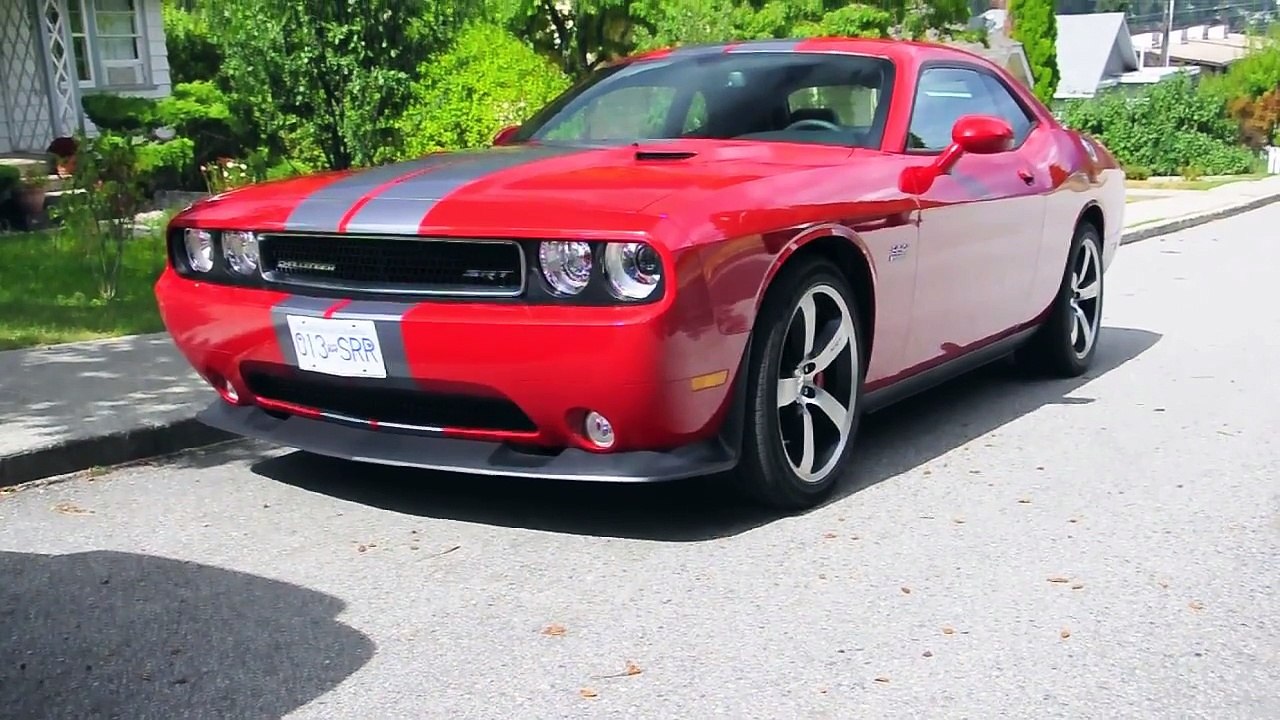 Dodge Challenger SRT8 Walkaround and Engine Startup