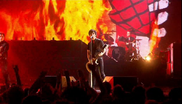 BRIT Awards 2005: Green Day - American Idiot