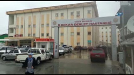 Lise Öğrencisi Sınıfta Cinnet Getirdi: 1 Ölü, 1 Yaralı