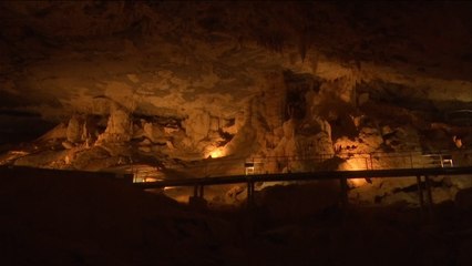 هذا الصباح- فنون وإبداعات الطبيعة في مغارة بسلطنة عمان