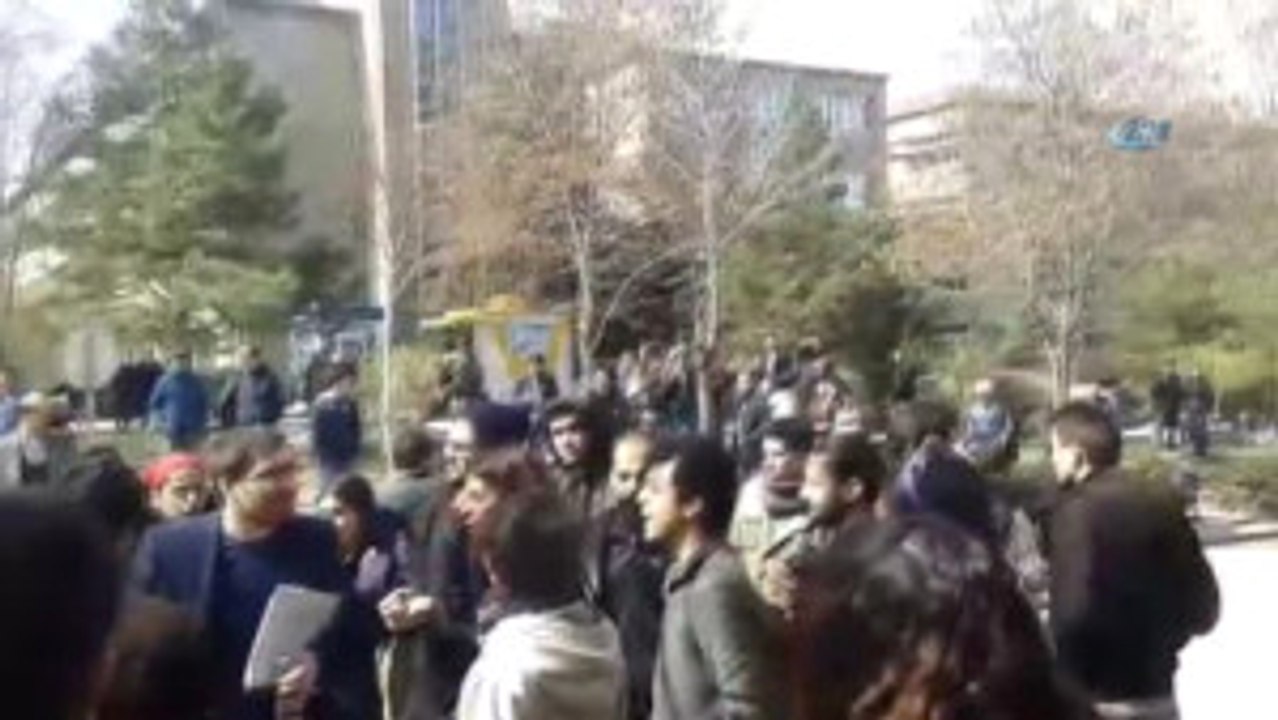 Ankara Üniversitesinde "Öcalan'a İdam" Pankartı Asan Öğrencilere Saldırı