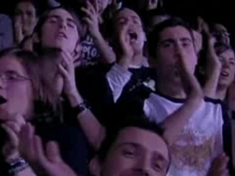 Queens of the stone age - 3's & 7's live canal+ 2007 (2)