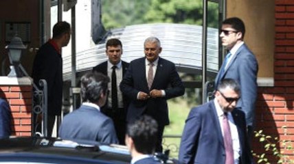 Binali Yıldırım'ın Yemek Davetine Gül ve Davutoğlu Katılmadı