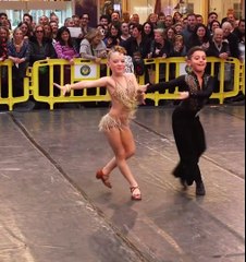 الرقصة الذي ابهرت جميع فنانين العالم ملة زوز فروخ هههه