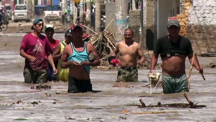 Clamor por ayuda tras riadas al norte de Perú