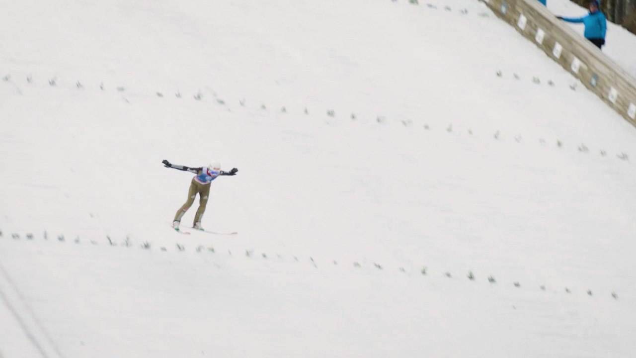 Slovénie: vol au-dessus d'un berceau du saut à ski