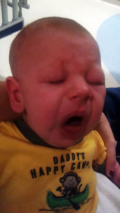 Cette Video D Un Enfant Malade De La Coqueluche Est La Preuve Qu Il Faut Faire Vacciner Ses Enfants Video Dailymotion