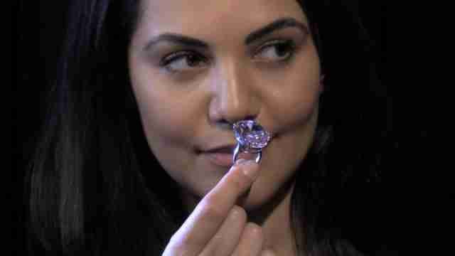 Hong Kong subastará en abril el mayor diamante rosa sin imperfecciones
