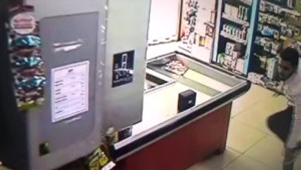 Darp Ettikleri Şahsı, Kaçırmak İstediler...o Anlar Kamerada