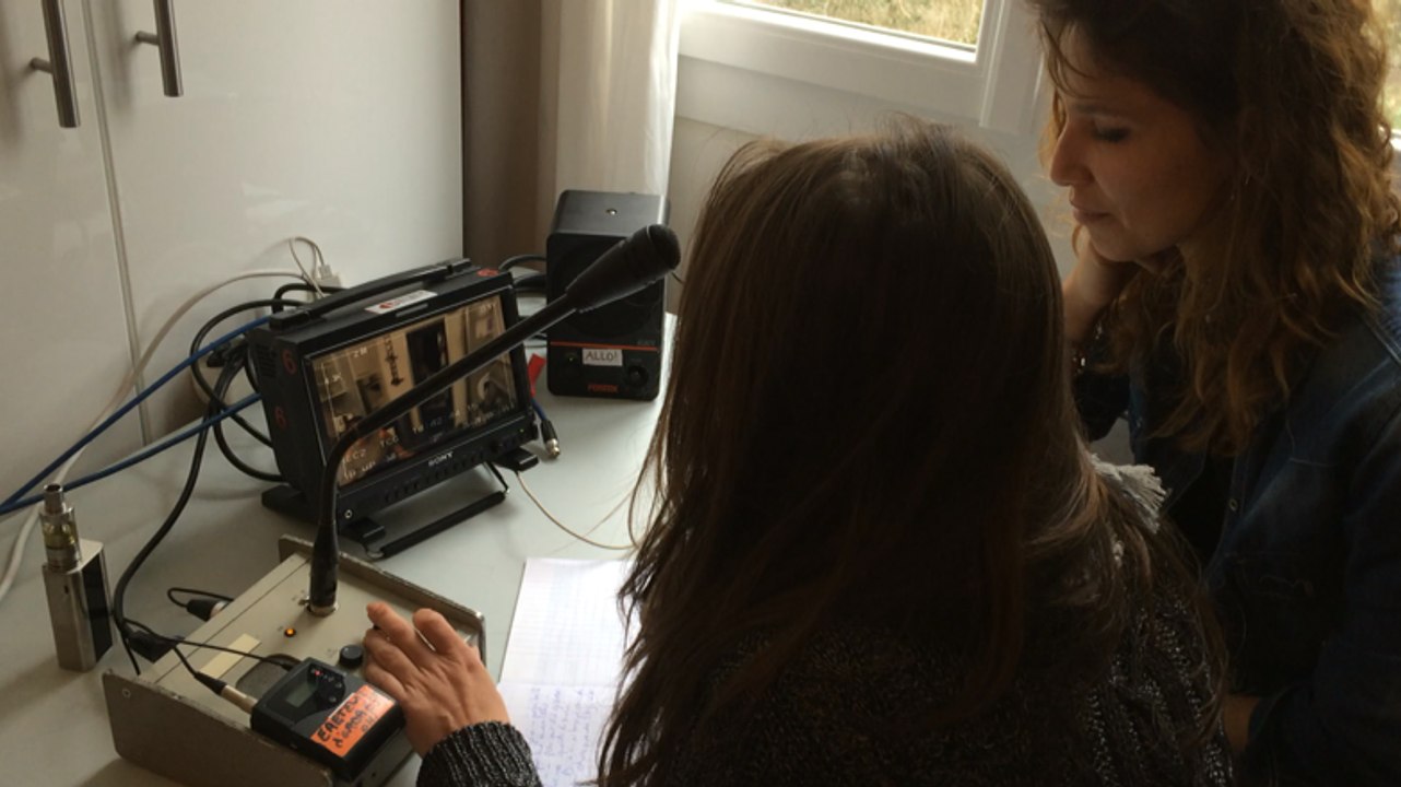 Ambiance studieuse en backstage, Un dîner presque parfait