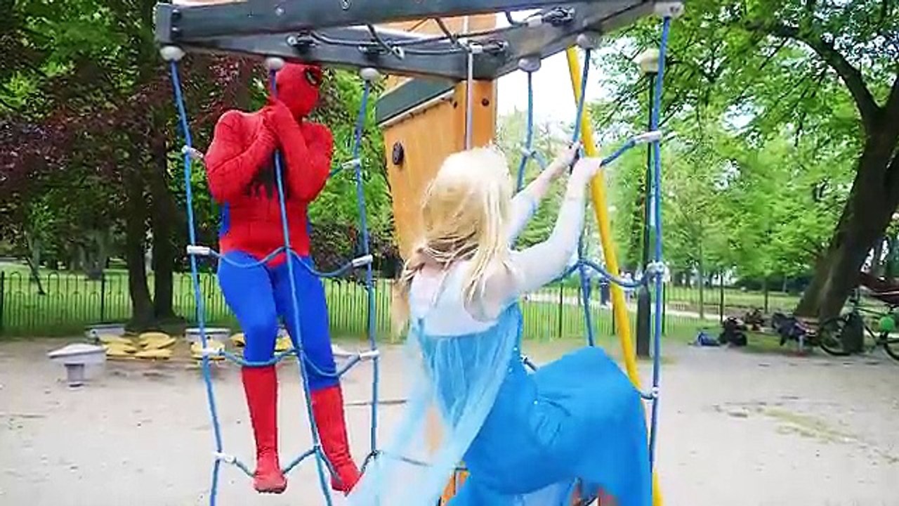Spider-man & Superman vs Funny JOKER PLAYGROUND Prank! Elsa Anna Pink Spidergirl Hulk Batm