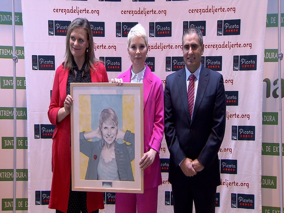 La cantante Soraya recibe el Premio Picota del Jerte 2017