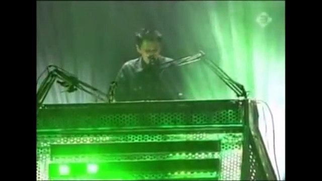 Muse - Ruled by Secrecy, Pinkpop Festival, 05/31/2004