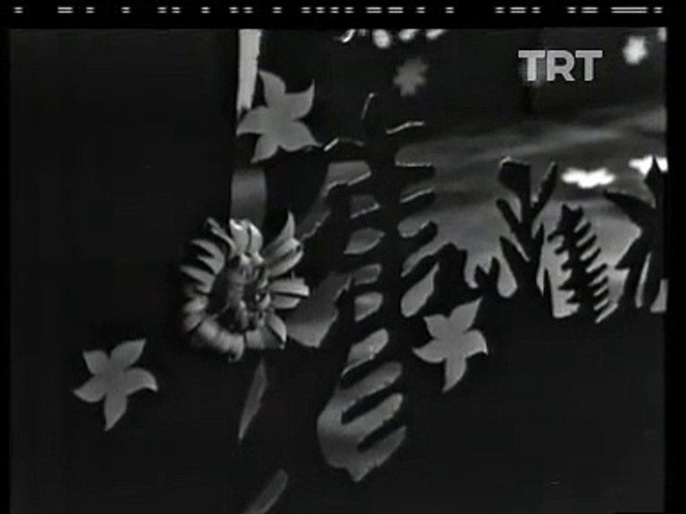 Zeki Müren - O Ağacın Altı (TRT Arşivi)