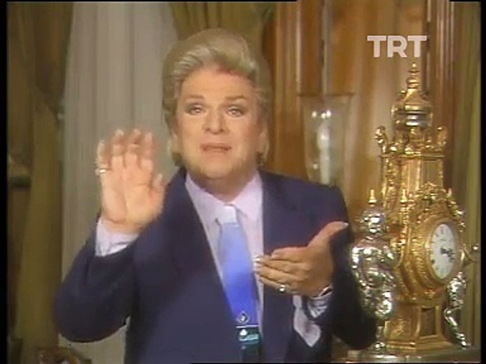 Zeki Müren - Gün Gelir Gidersen (TRT Arşivi)