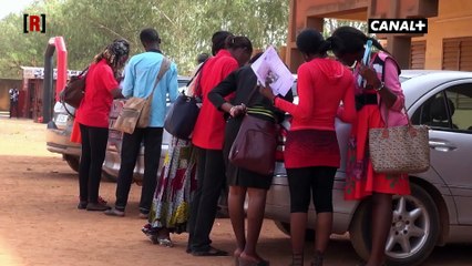 Au Burkina Faso, des banques mobiles pour aller à la rencontre des clients