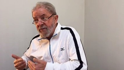 "Se vai fazer delação ou não é decisão dele. A mim não preocupa", diz Lula sobre Palocci