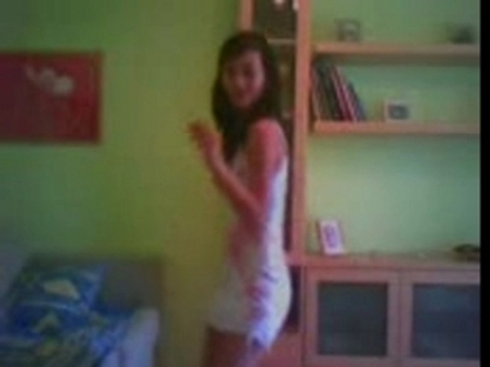 girl dancing