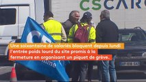 Piquet de grève chez Whirlpool Amiens, les salariés bloquent l'entrée de l'usine