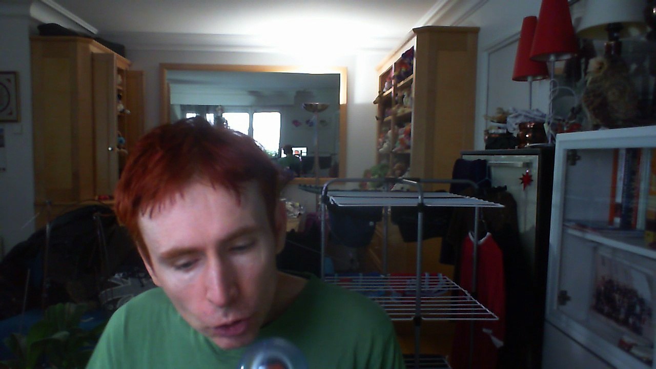 Wiwi égratigne "on n'oubliera jamais la chanson" de Pascal Sevran