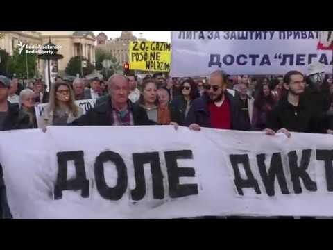 Protesters Rally Outside Offices of Pro-Government Tabloid in Belgrade