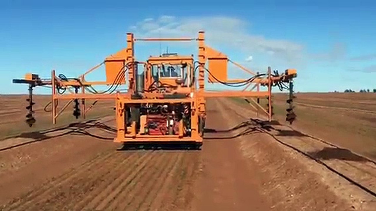 Ağaç dikme makinesi