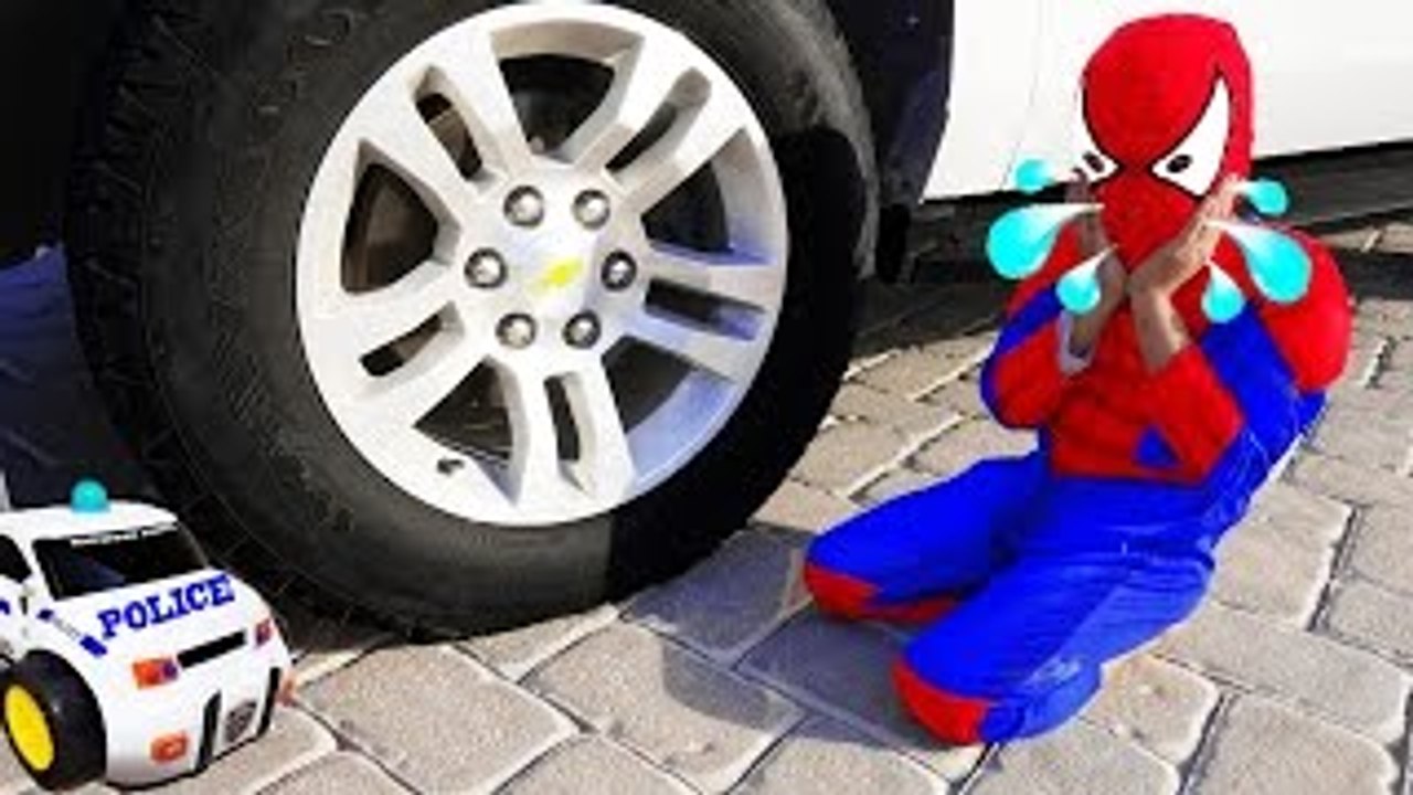 FREAKY Joker RUN OVER SpiderBaby RC Car Police Toy! w/ Spiderman, Hulk & Frozen Elsa in Re