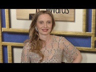 Julie Delpy ► 2014 Writers Guild Awards LA Show Red Carpet