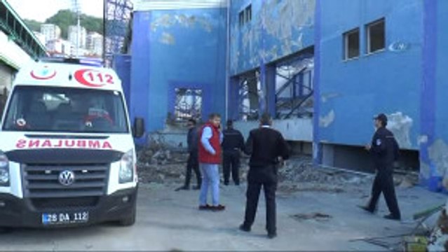 Olimpik Yüzme Havuzu İnşaatında Çatıdan Düşen İşçi Yaralandı